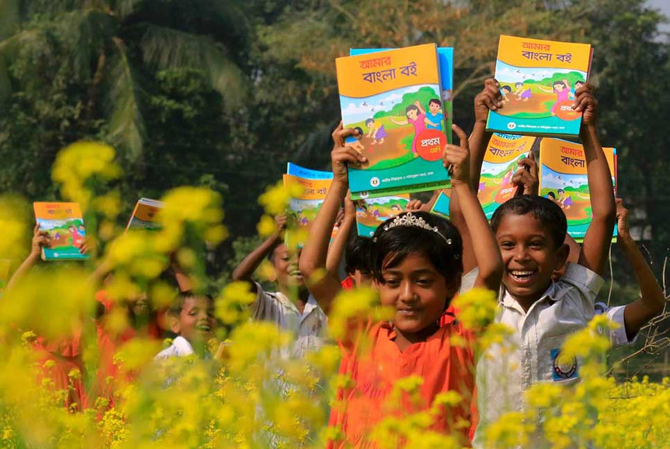 'নতুন বছরের প্রথম দিন শিক্ষার্থীদের হাতে বই পৌঁছে যাবে'

