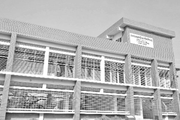 দুজন শিক্ষক দিয়ে চলছে পাঠদান