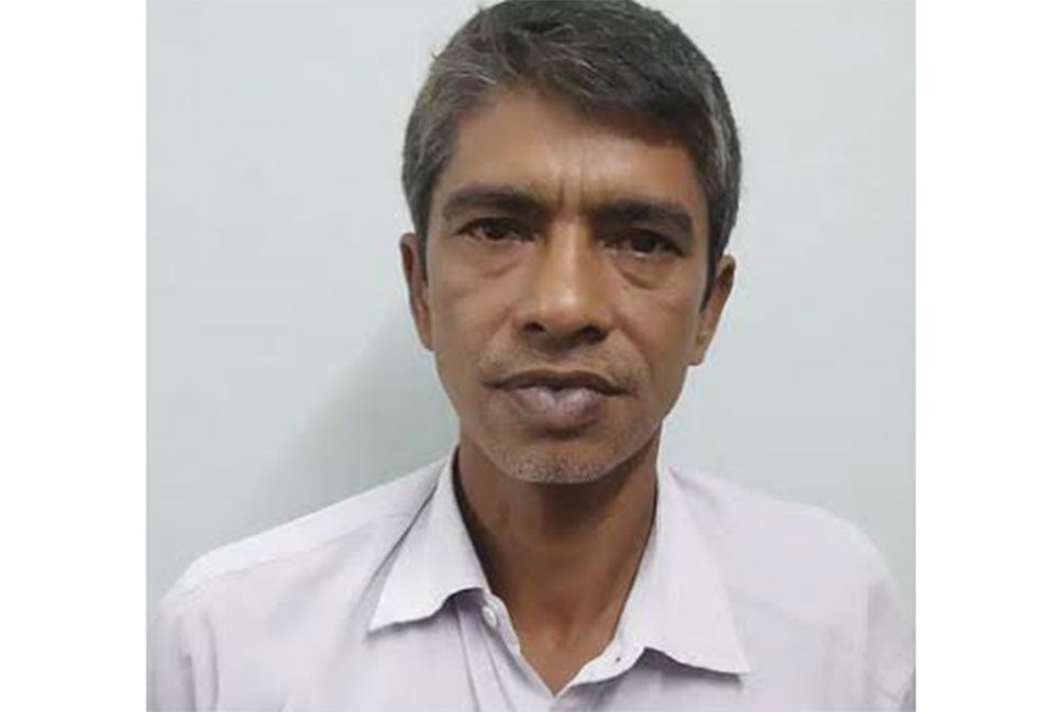 চাঁপাইনবাবগঞ্জে ঋণ শোধ করেও কৃষক কারাগারে