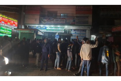 মাদারীপুরে ভুল চিকিৎসায় মৃত্যুর অভিযোগ, হাসপাতাল ভাঙচুর