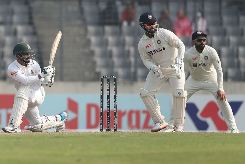 টাইগারদের হোয়াইটওয়াশ করতে ভারতের প্রয়োজন ১৪৫ রান 
