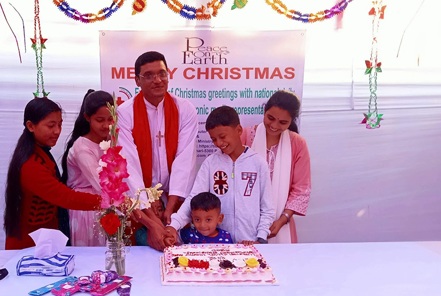 নীলফামারীতে বড়দিন উদযাপন  
