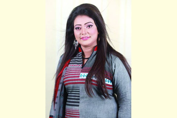 লোকগান নিয়ে রুনা বিক্রমপুরী