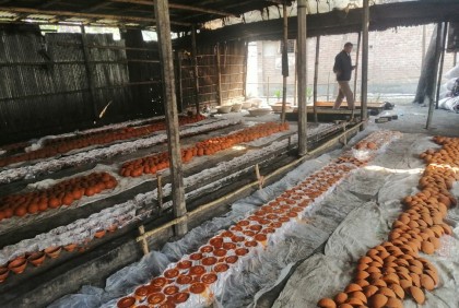 লালপুরে দুই ভেজাল গুড় ব্যবসায়ীকে জরিমানা