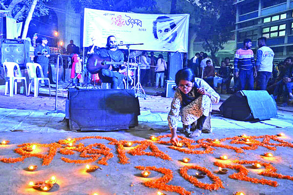 টিএসসিতে সঞ্জীব উৎসব