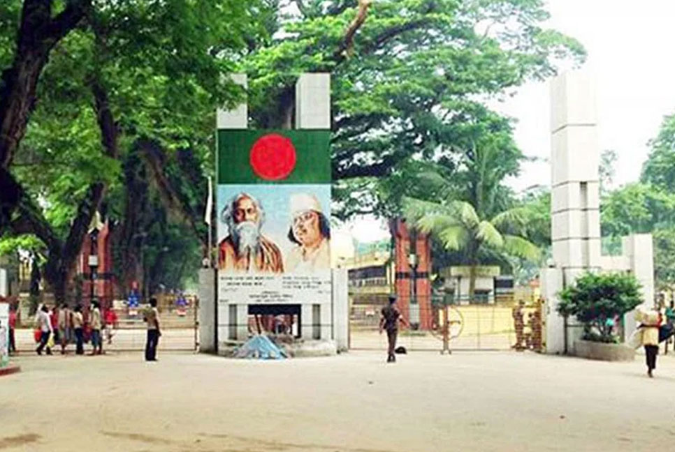 করোনার নতুন ভ্যারিয়েন্টের আশঙ্কা: বেনাপোল দিয়ে দেশে  ফিরছে দ্বিগুণ যাত্রী