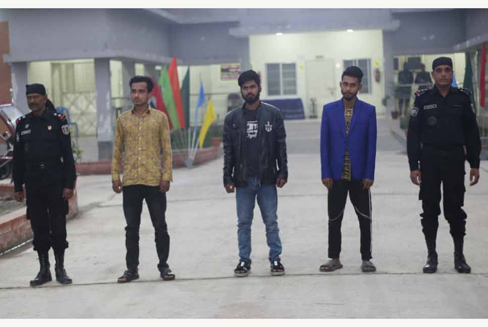 কেরাণীগঞ্জে অপহৃত শিশুকে চকবাজার থেকে উদ্ধার, গ্রেফতার ৩

