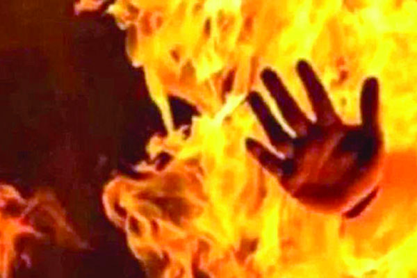 উত্তরখানে অগ্নিকান্ড এক পরিবারের তিন নারী দগ্ধ