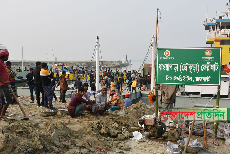 জৌকুড়া-নাজিরগঞ্জ নৌরুটে বিআইডব্লিউটিসির ফেরি চলাচল শুরু