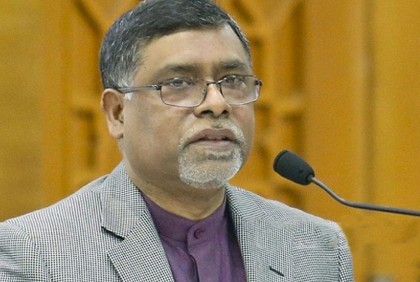 একজন শিক্ষার্থীর জন্য অর্থবহ উপহার হলো বই: স্বাস্থ্যমন্ত্রী