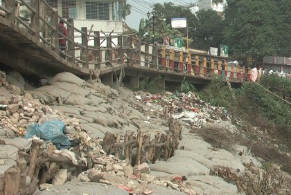 নেত্রকোনার মগড়া নদীর শহর রক্ষা বাঁধ হুমকিতে 