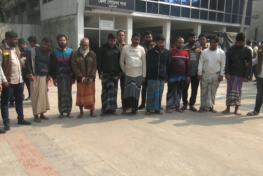 নরসিংদীর আনসার ক্যাম্প থেকে লুট হওয়া শটগান উদ্ধার, গ্রেফতার ১০ 