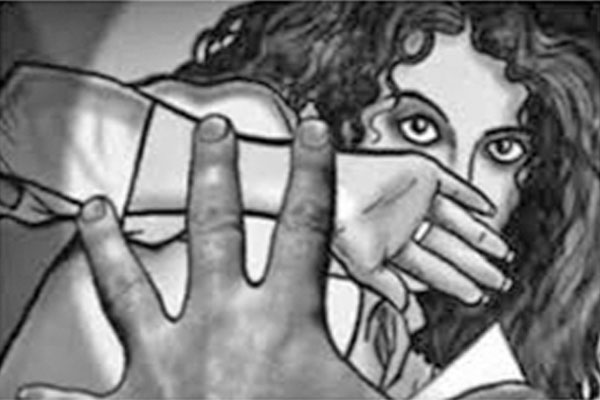 মোবাইল ফোনে ডেকে নিয়ে ধর্ষণ