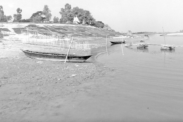 বগুড়ায় বন্ধ ৩০ নৌরুট