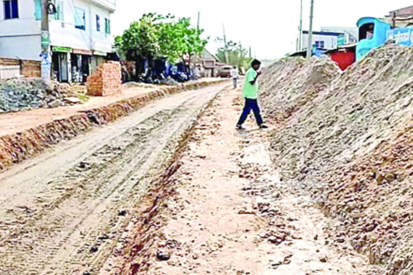 অবহেলায় জনদুর্ভোগ খুলনায়