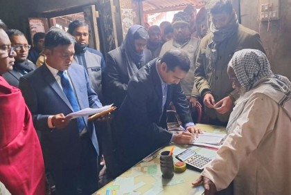 নাটোরের সিংড়ায় বেশি দামে সার বিক্রি, ৫০ হাজার টাকা জরিমানা