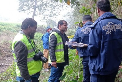 ফরিদপুরে রাস্তার পাশে পড়েছিল ভ্যানচালকের মরদেহ