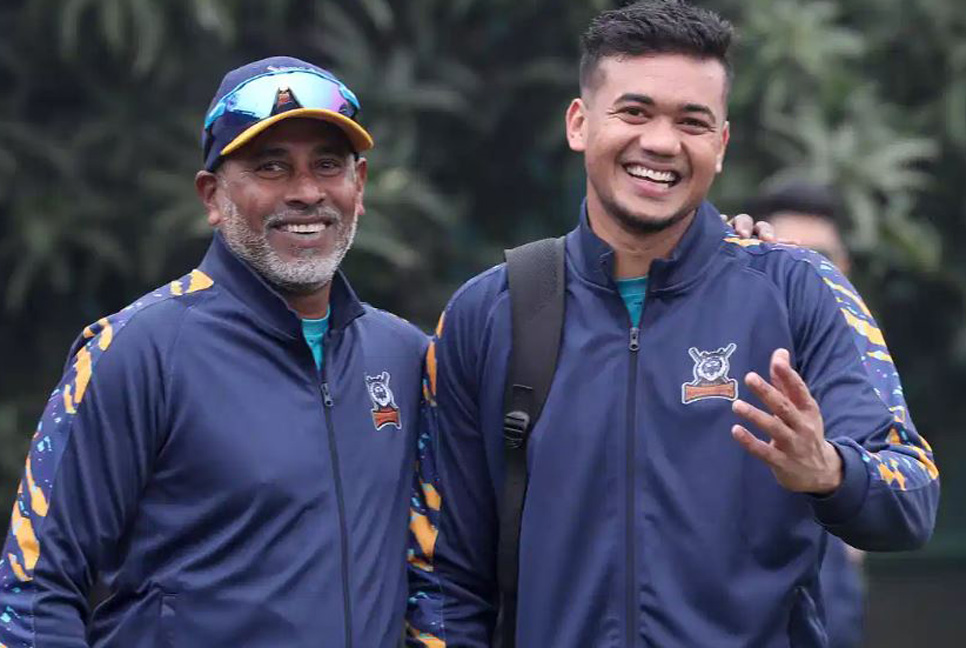 চামিন্দা ভাসের অভিজ্ঞতা কাজে লাগাতে মুখিয়ে আছেন তাসকিন