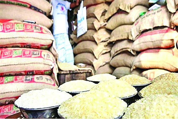 খাদ্য মজুদ বাড়াচ্ছে সরকার