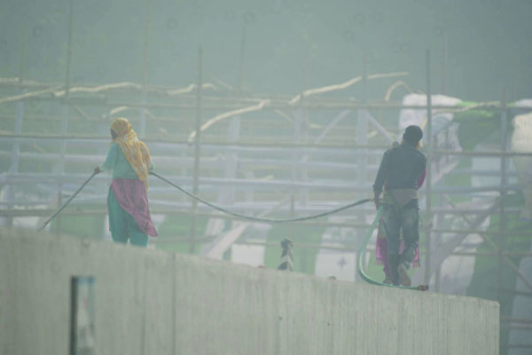 ঠান্ডায় বিপর্যস্ত জনজীবন