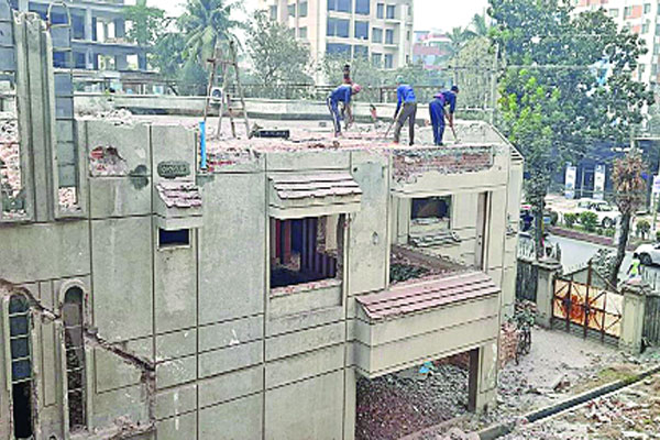 এরশাদ শিকদারের সেই ‘স্বর্ণকমল’ ভাঙা হচ্ছে