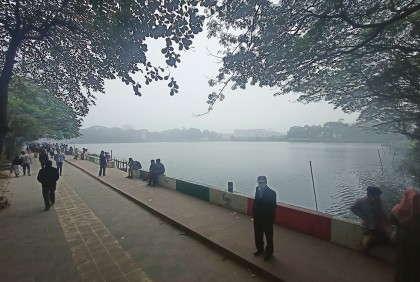 তীব্র শীতে বিপর্যস্ত কুমিল্লার জনজীবন