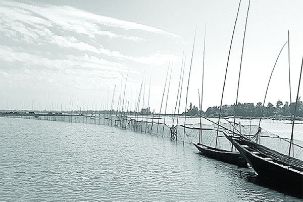 বিলের ইজারা নিয়ে নদী দখল