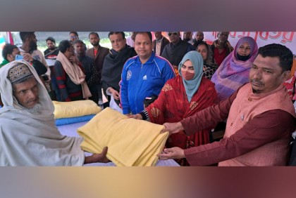 বাগেরহাটের শরণখোলায় তিন শতাধিক মানুষের মাঝে কম্বল বিতরণ