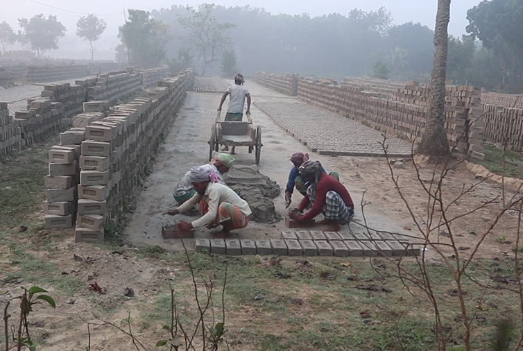 চুয়াডাঙ্গায় মৃদু শৈত্যপ্রবাহ অব্যাহত
