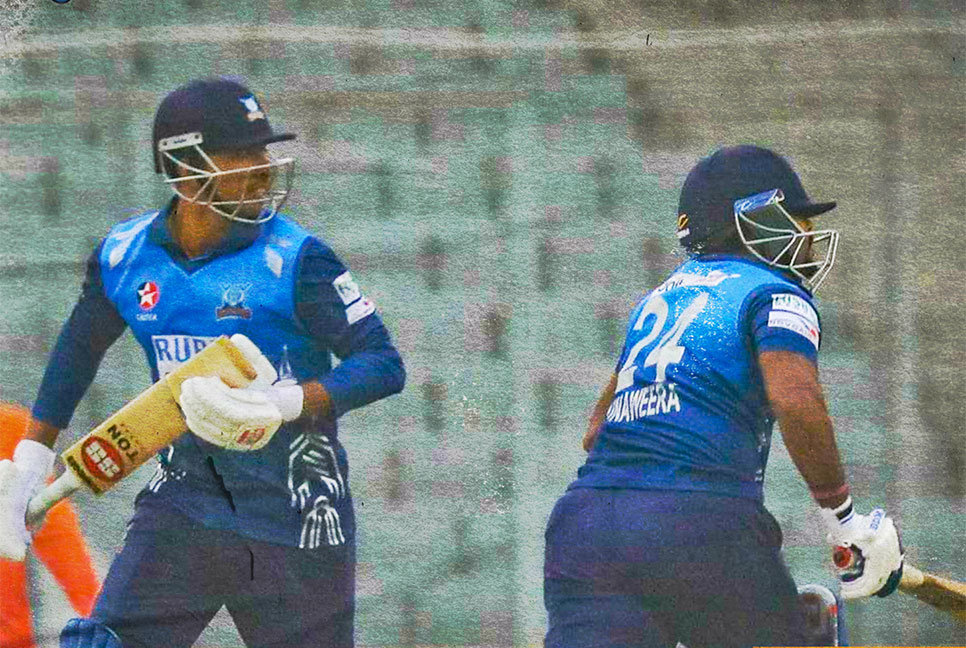খুলনাকে উড়িয়ে শুভসূচনা ঢাকার