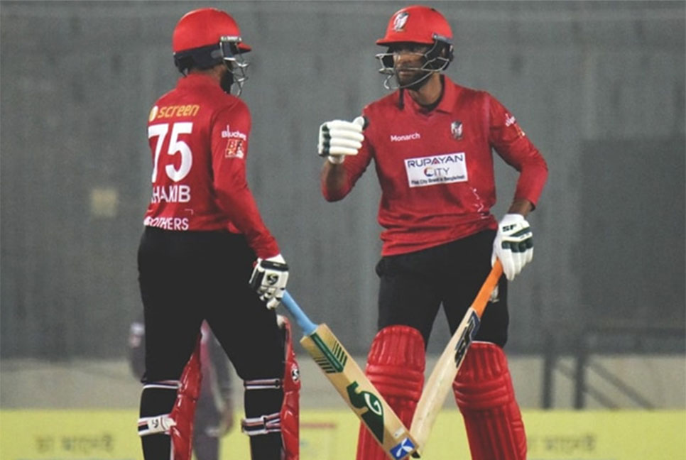 সাকিবের ঝড়ো ব্যাটিংয়ে মাশরাফিদের সামনে বড় লক্ষ্য