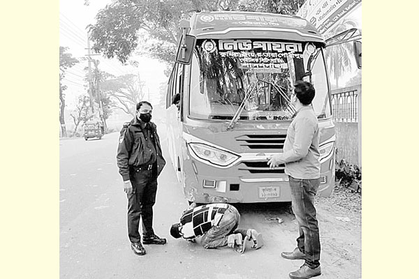 শব্দদূষণ করায় পাঁচ পরিবহন চালককে জরিমানা
