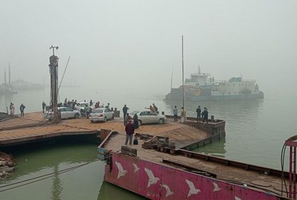 ১০ ঘণ্টা পর দৌলতদিয়া-পাটুরিয়ায় নৌযান চলাচল শুরু