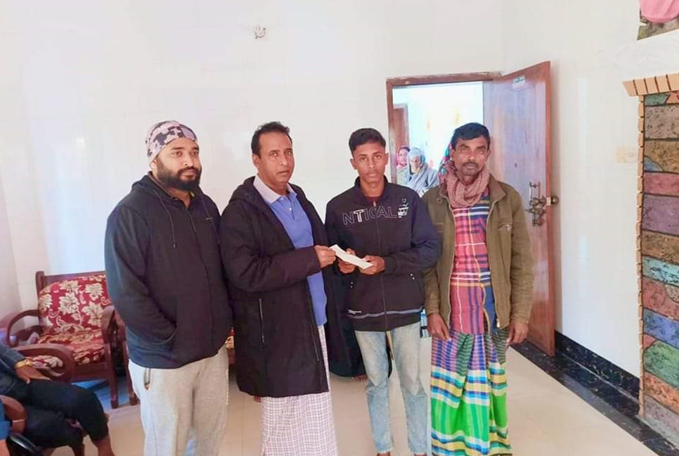 অসহায় শিক্ষার্থীর চিকিৎসায় পাশে দাঁড়ালেন এম. এ ওয়াহেদ