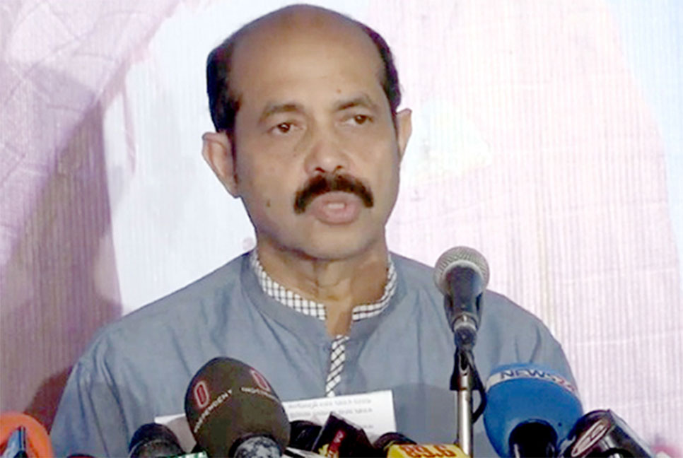 মে মাসে প্রথম ধাপে স্কুলবাস চালুর প্রত্যাশা মেয়র আতিকের