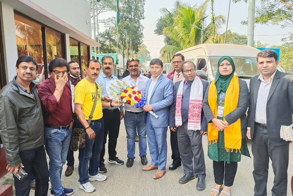 সফর শেষে দেশে ফিরলেন ভারতীয় সাংবাদিক প্রতিনিধি দল