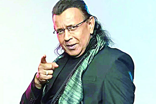 সম্মাননায় ভূষিত মিঠুন চক্রবর্তী