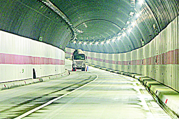 প্রস্তুত কর্ণফুলী টানেল