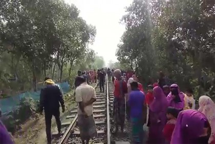 টাঙ্গাইলের ভূঞাপুরে ট্রেনের ধাক্কায় শিশুসহ নিহত ৫