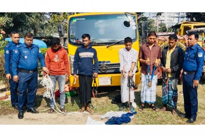 
ভালুকায় সংঘবদ্ধ গরু চোর চক্রের ৫ সদস্য গ্রেফতার