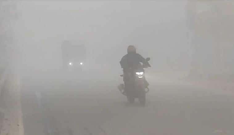 শীতের তীব্রতায় কাঁপছে ফরিদপুর