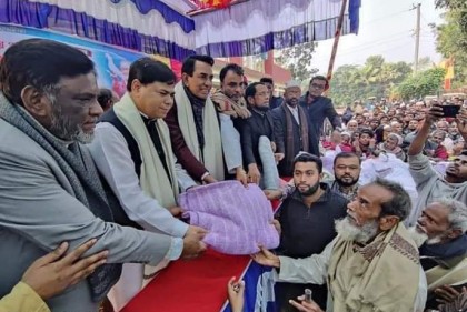 কচুয়ায় ড. সেলিম মাহমুদের ১৩ হাজার কম্বল বিতরণ