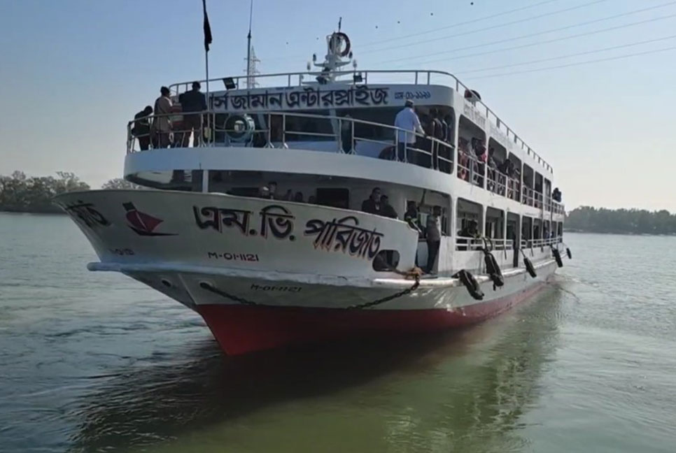 টেকনাফ-সেন্টমার্টিন রুটে যাত্রীবাহী জাহাজ চলাচল শুরু