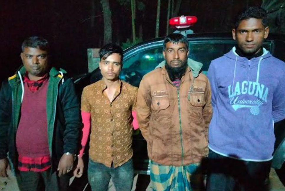 করিমগঞ্জে কোটি টাকার ভারতীয় পণ্যসহ গ্রেফতার ৪