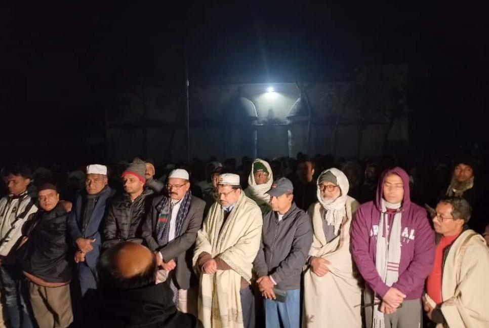 প্যারোলে মুক্তি পেয়ে মায়ের জানাজায় শিমুল বিশ্বাস