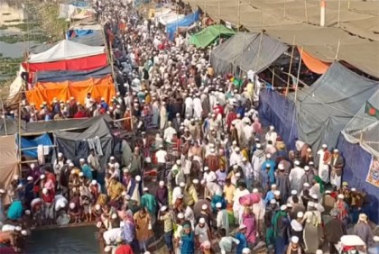 তুরাগ তীরে চলছে বিশ্ব ইজতেমার প্রথম পর্ব