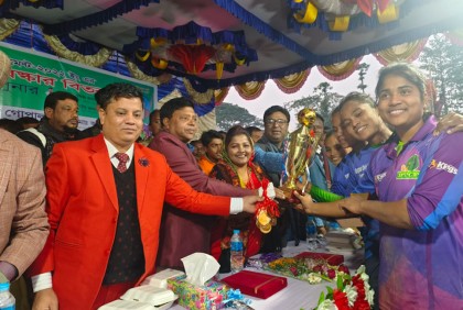 দিনাজপুরে নারী ফুটবল টুর্নামেন্টের ফাইনাল অনুষ্ঠিত