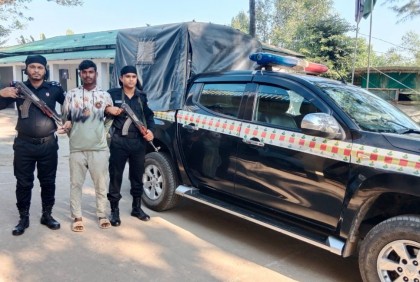 টেকনাফে র‌্যাবের অভিযানে ৬৭ হাজার ইয়াবাসহ আটক ২