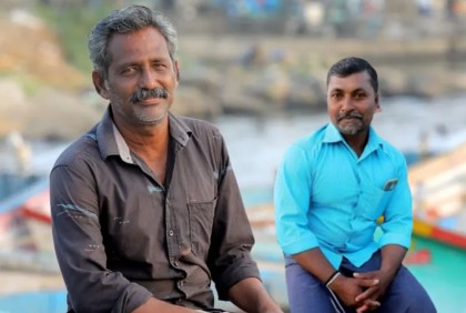 অলৌকিকভাবে গভীর সমুদ্র থেকে বেঁচে ফিরলেন তারা