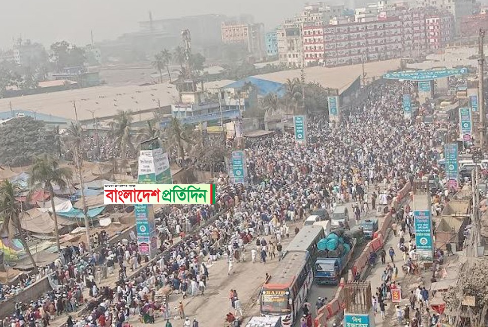 আজ প্রথম পর্বের আখেরি মোনাজাত: ময়দানমুখী মুসল্লিদের ঢল